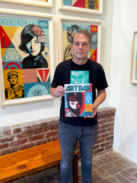 SIGNED Shepard Fairey Issue 003 cover + Tote Bag